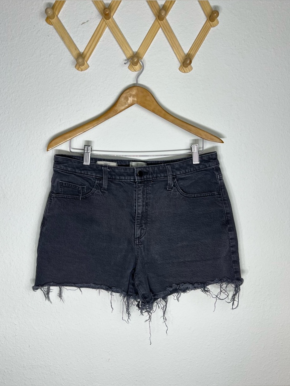 UNIVERSAL THREAD • vintage midi Jean shorts